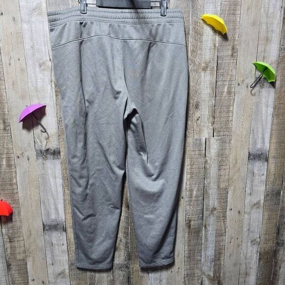 5/$25 Old Navy Active Go Dry Grey Fleece Joggers - Picture 3 of 5